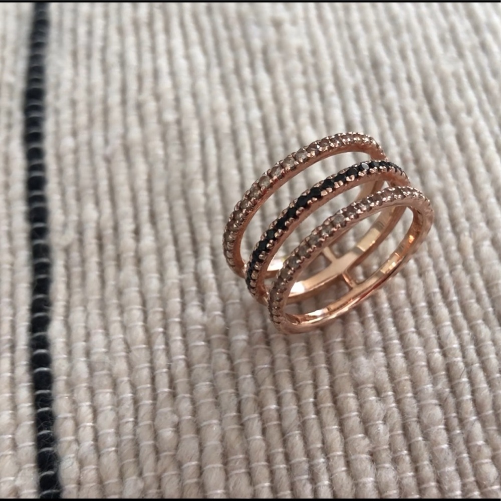 Alex Mika Arianna Ring